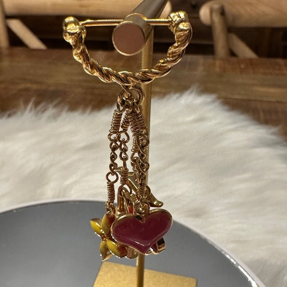 💕Louis Vuitton Charm Brooch💕 - Picture 3 of 4